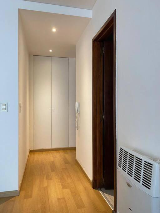 Departamento 4 Personas, Con Cochera, A Metros Del Centro De La Ciudad